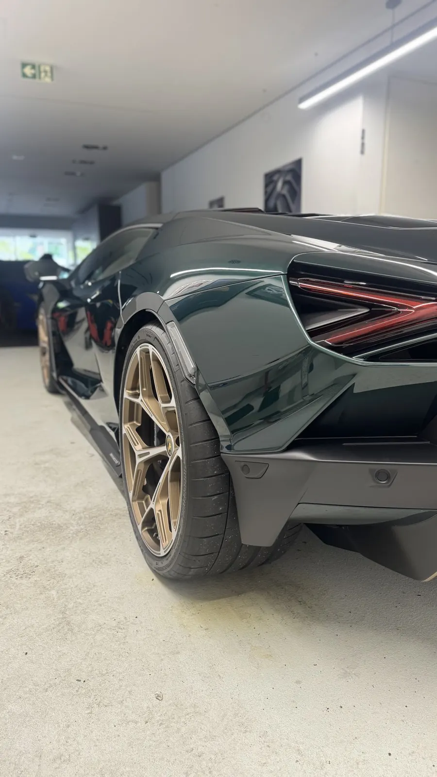 Lamborghini Revuelto nach der Aufbereitung bei LEVITO München